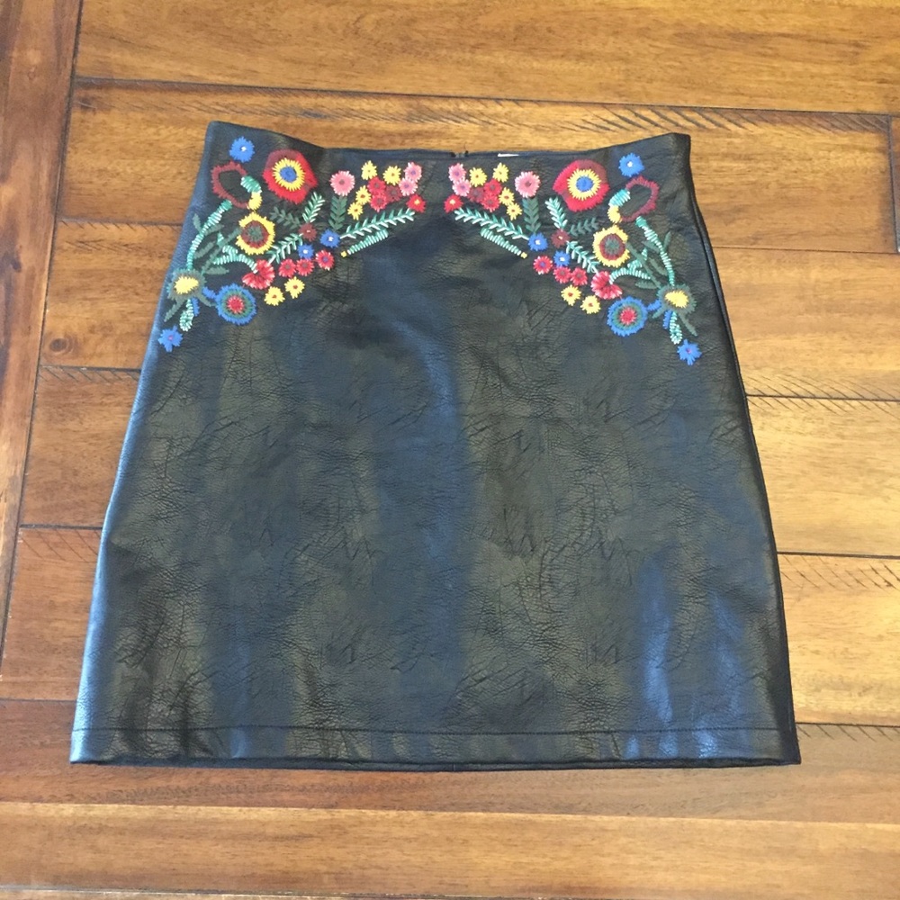 Faux Leather skirt + Embroidery details NWT